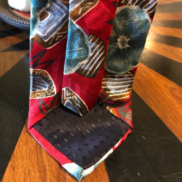 🔥Bugati Italian Silk Tie Red with Sea Green Floral Print Made in the USA - Picture 2 of 7